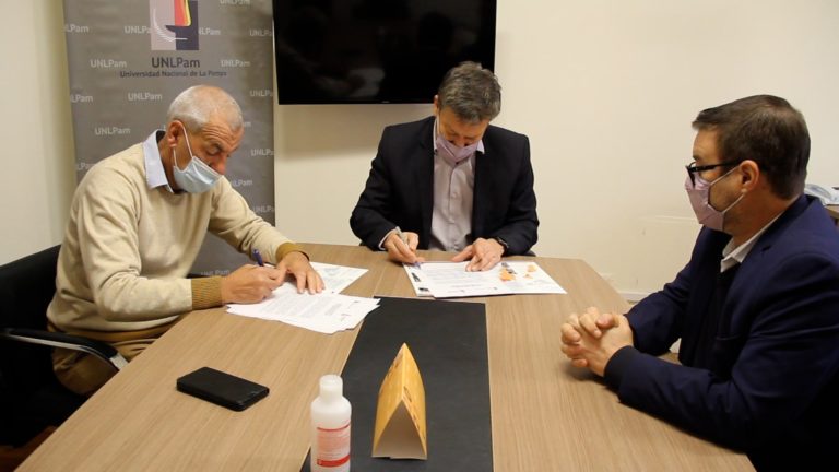 “La UNLPam en el Territorio”: Se firmó un convenio para implementar el programa en Quemú Quemú