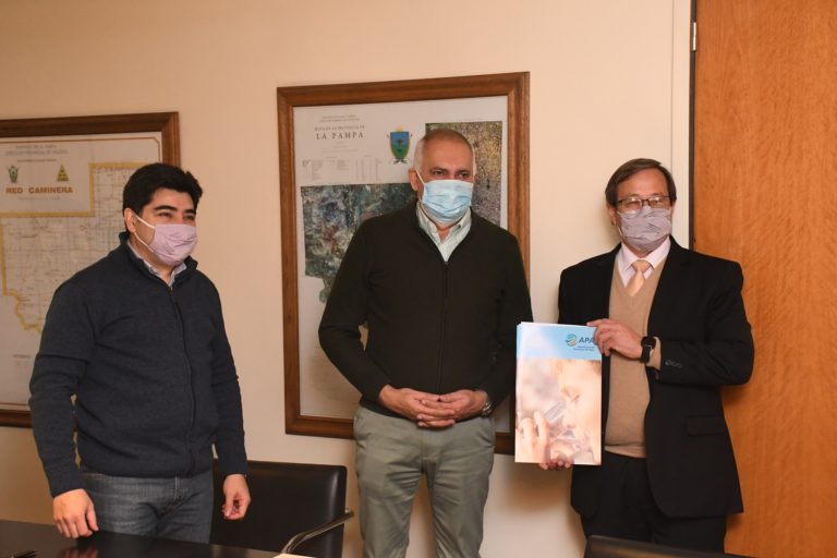 Se firmaron convenios para obras en Hilario Lagos y Jacinto Arauz