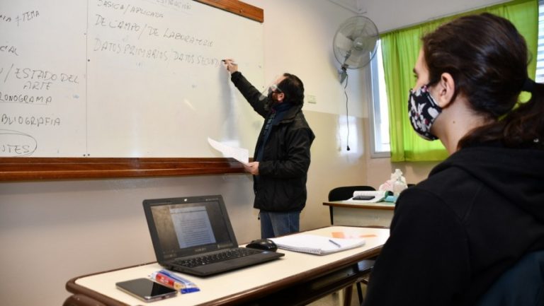 Educación: Organizan encuentros virtuales para escuchar a los jóvenes