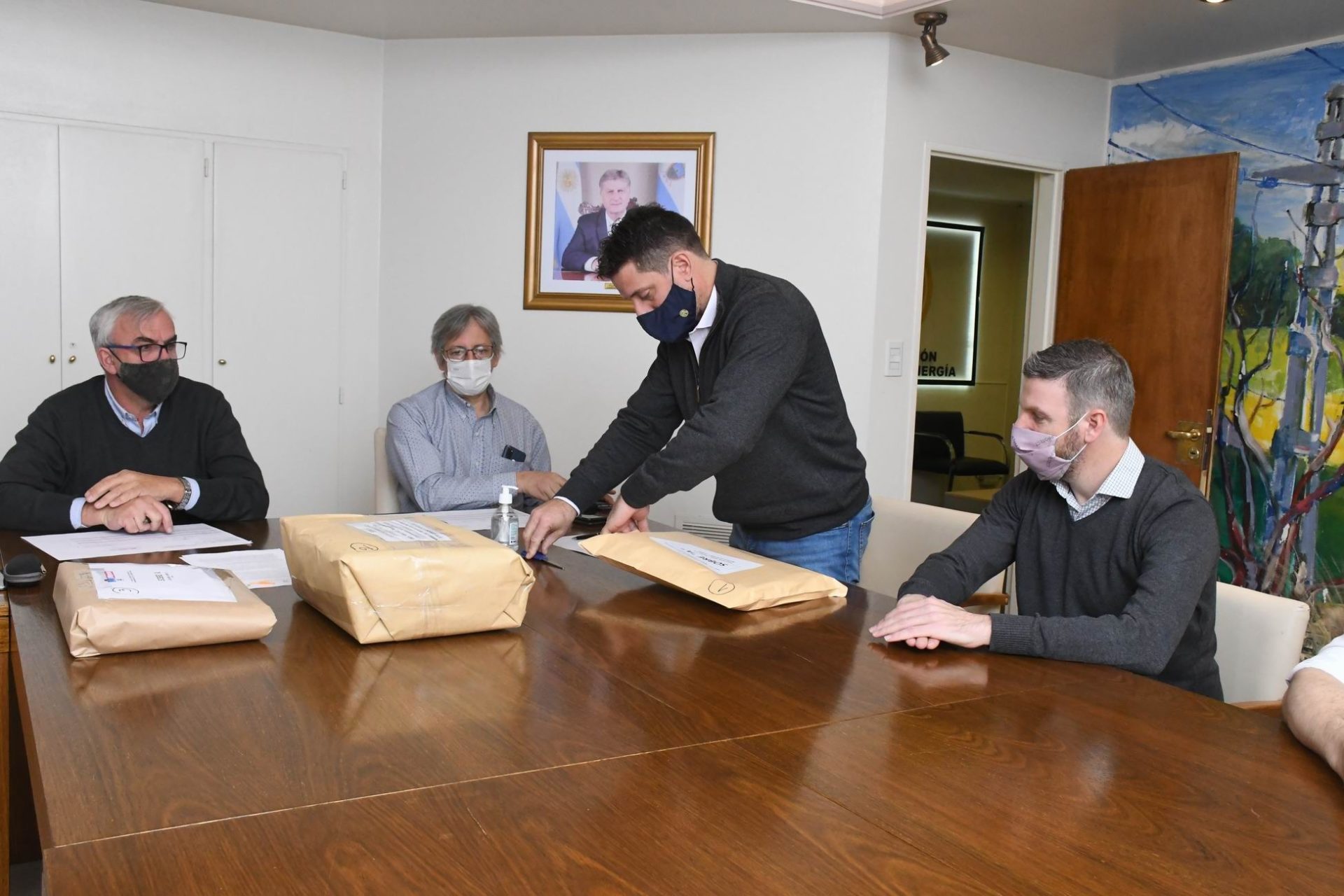 Realizaron la apertura de sobres de la licitación para obras eléctricas en Ingeniero Luiggi