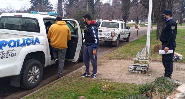 Estafaron a un vendedor de motos local con un cheque robado: La Policía detuvo al delincuente en la provincia de Buenos Aires y lo trasladó junto al rodado hacia General Pico