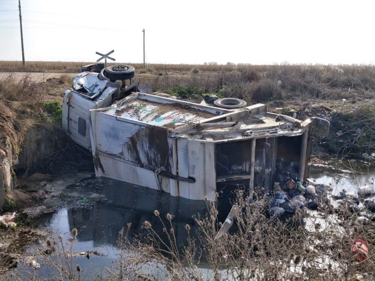 Un camión de basura de la Municipalidad de General Pico volcó en la ruta camino al RRU