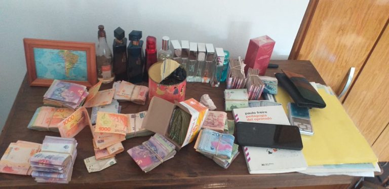 General Pico: Allanan un departamento y secuestran importante cantidad de droga, dólares y pesos