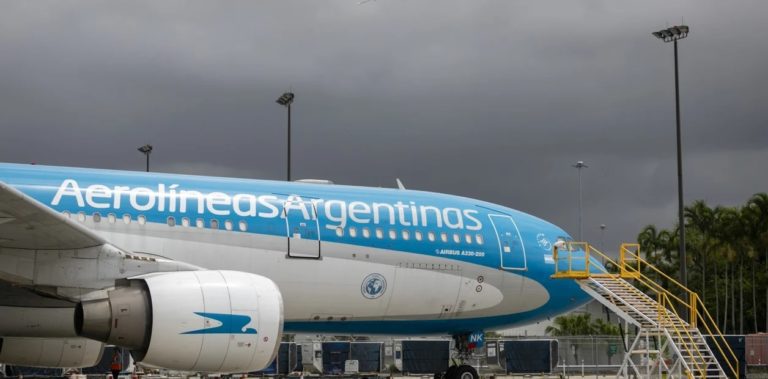 Aerolíneas Argentinas instrumentó la autogestión para el cambio de pasajes