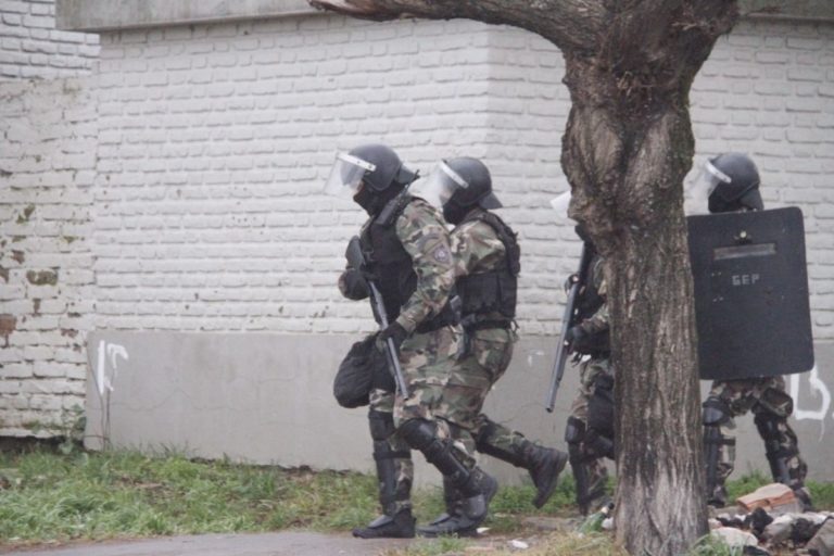 Allanamientos por robo en barrio Malvinas y San Etelvino: La Policía demoró al presunto autor del hecho