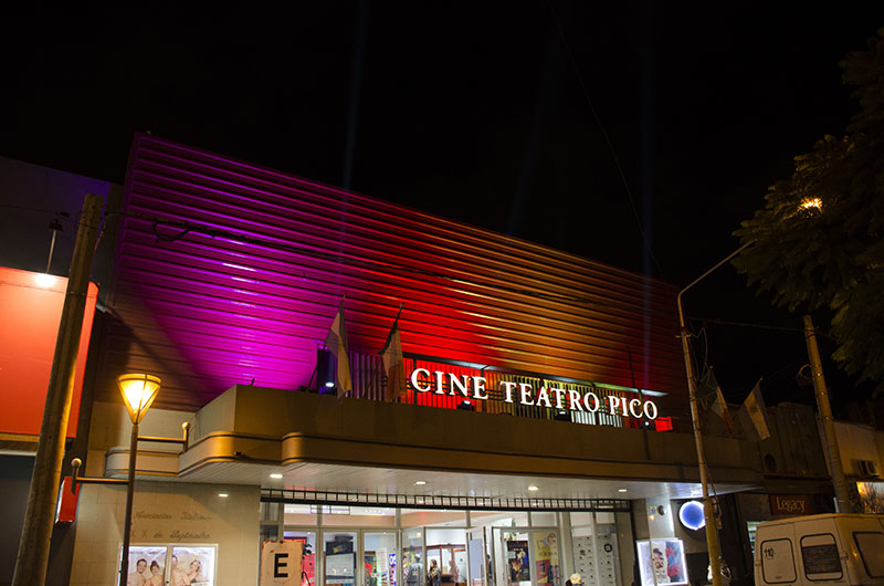 ¡Excelente noticia!: El Cine Teatro Pico reabrirá sus puertas el próximo 22 de julio y presentara “Bahía Aventura”, una obra teatral destinada a niños y niñas