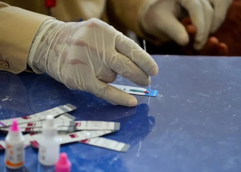 Argentina prueba una vacuna contra el VIH que podría neutralizar el virus