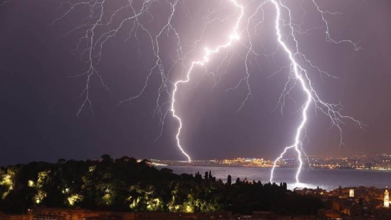 Más de 50 muertos en la India por tormentas eléctricas