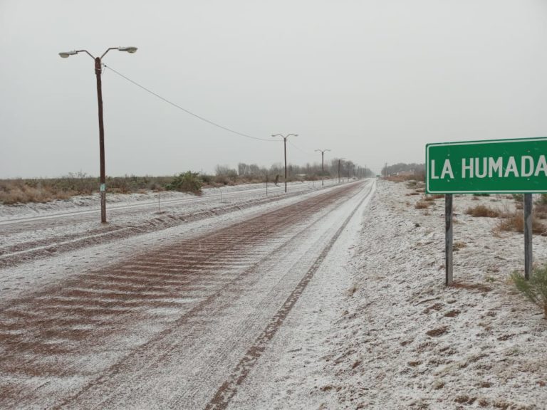 ¡NIEVA EN EL OESTE DE LA PAMPA!: Se vive un domingo “diferente” en La Humada