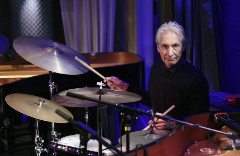 Murió Charlie Watts, el legendario baterista de The Rolling Stones
