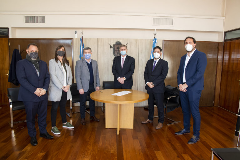 Aeropuertos Argentina 2000 cedió a la Provincia 9 hectáreas para deportes y recreación