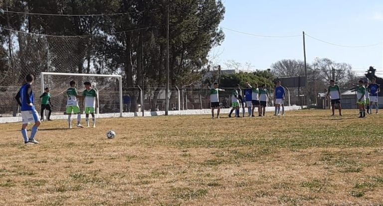 Liga Pampeana: En un amistoso, Ferro le ganó a Deportivo Winifreda en el country Arco Iris