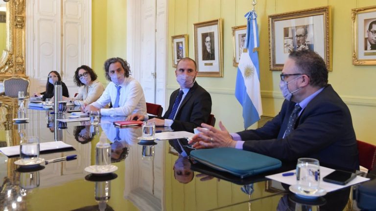 El Gobierno lanza una línea de créditos a tasa 0% para monotributistas: prestarán hasta $150.000 a devolver en 12 cuotas