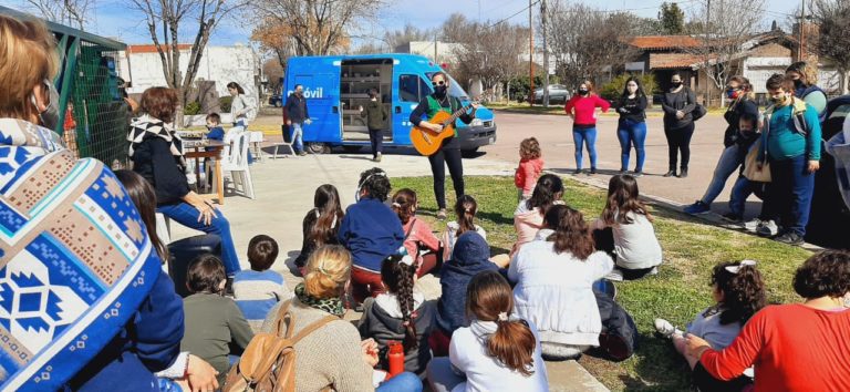 La biblioteca alvearense festejó hoy el “Mes de las Infancias” con animaciones de General Pico