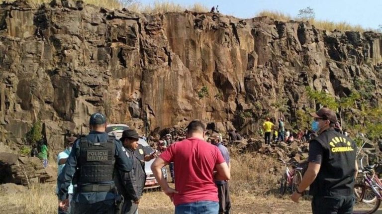 Incesto, crimen y conmoción en Brasil: cinco personas violaron a una nena indígena de 11 años y la tiraron desde un acantilado