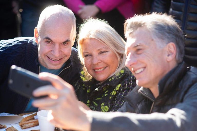 Denunciaron a Elisa Carrió y a Mauricio Macri por violar la cuarentena
