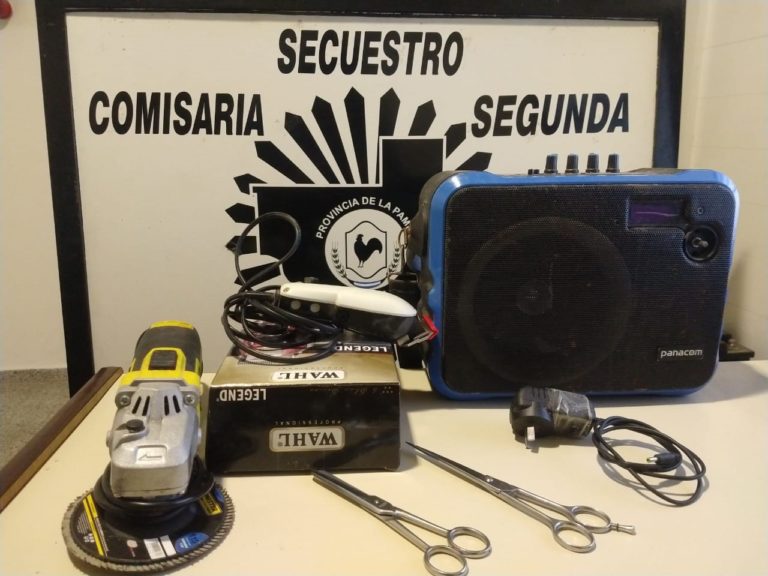 Insólito: Ingresaron a una carnicería a robar y horas más tarde la policía encontró casi la totalidad de lo sustraído en el techo del lugar