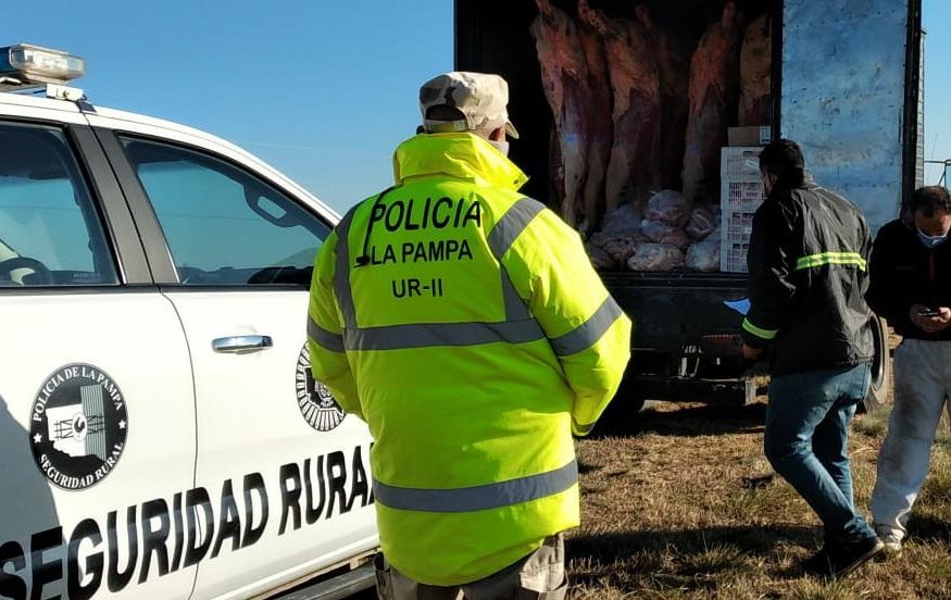 Decomisan más de 200 kilos de carne que era transportada de manera irregular e iba a ser comercializada en La Pampa