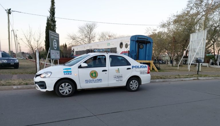 Una niña de 11 años recibió una descarga eléctrica por un cable cortado en el paseo de calle 21 y Avenida San Martín