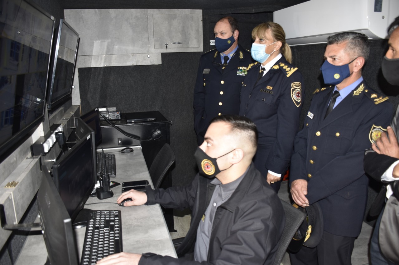 La Policía de La Pampa participó de una importante capacitación en Córdoba sobre un nuevo sistema de identificación biométrica