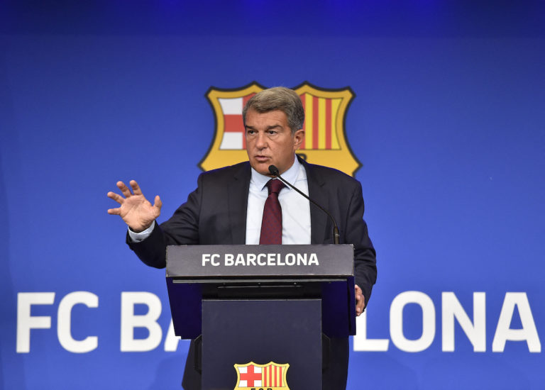 Laporta justifica la partida de Messi bajo la convicción de “no hipotecar el club por medio siglo”