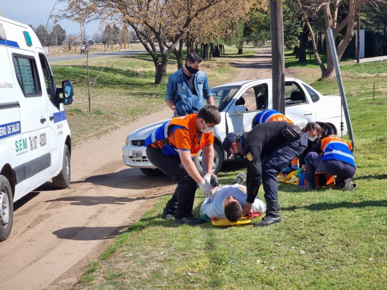 Fuerte choque dejó a un niño y su papá hospitalizados