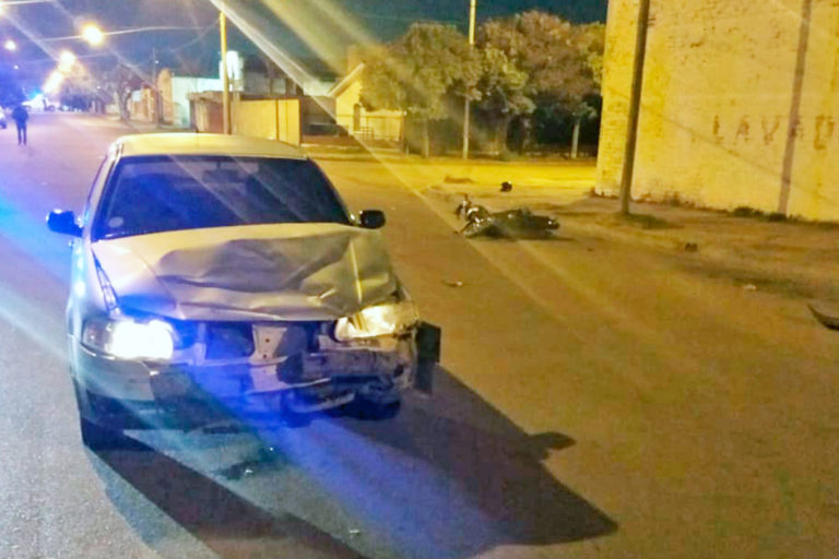 Automovilista embistió un motociclista en horas de la madrugada