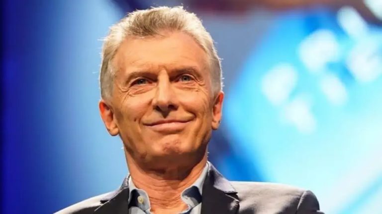 Mauricio Macri volvió a la Argentina tras más de 40 días en Europa y se suma a la campaña de las PASO