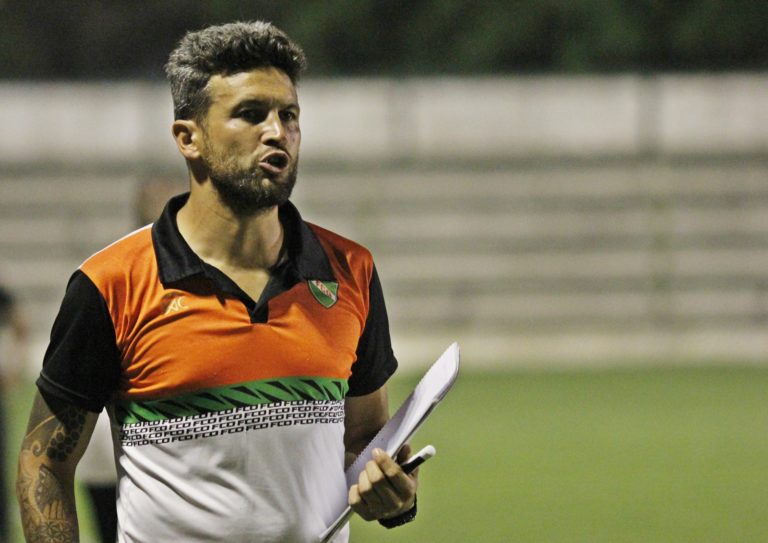 Mauricio Romero dirigió la primera práctica y comienza a definir el equipo que enfrentará a Olimpo el sábado en el “Coloso”