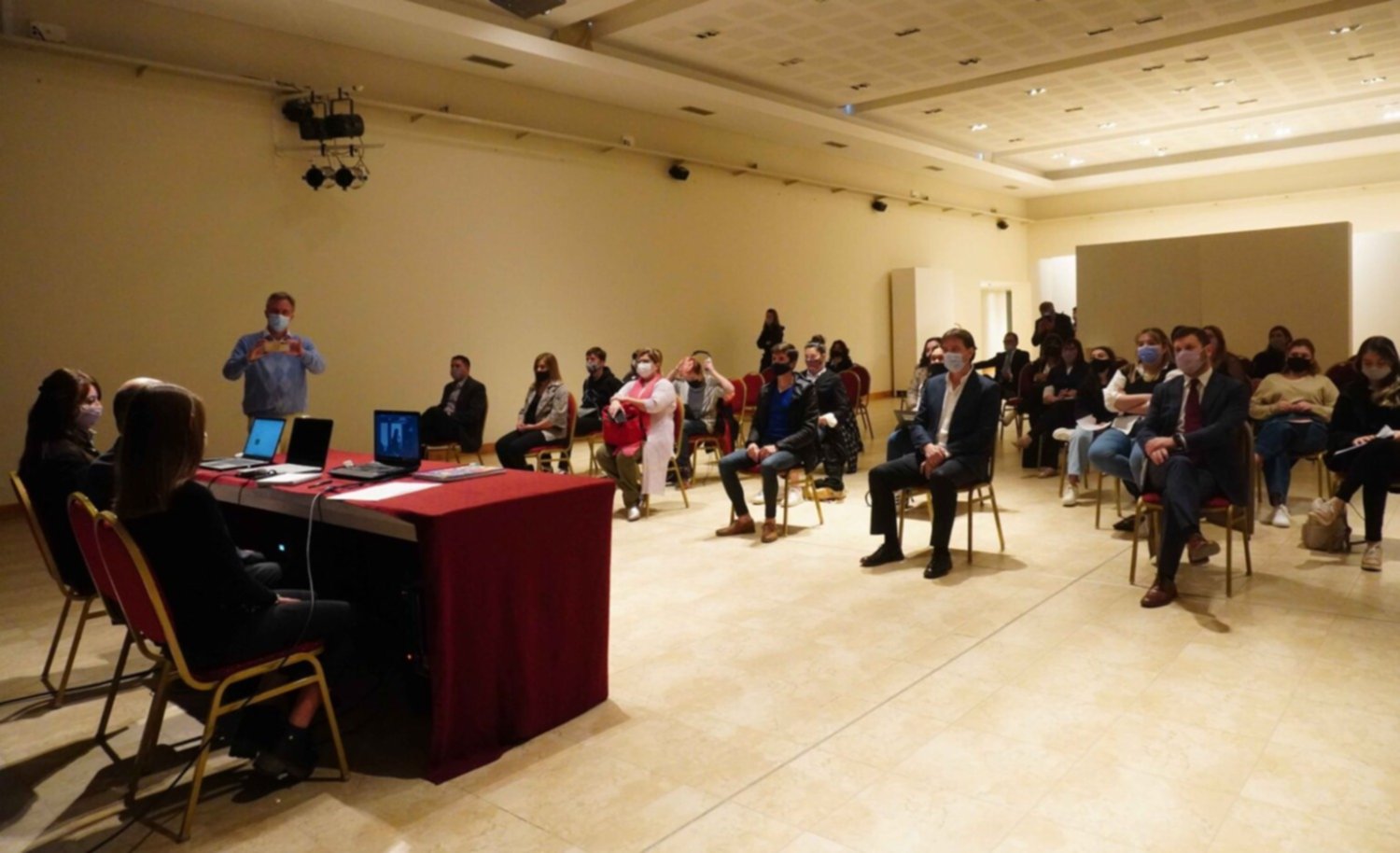 Primer Simulacro Federal de Juicio por Jurados: “A los chicos lo que más les impactó fue todo lo que hay detrás de un juicio” destacó la docente