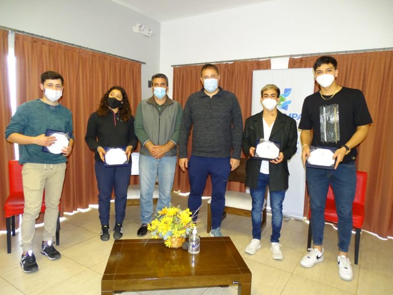 Reconocieron a deportistas pampeanos por su participación internacional