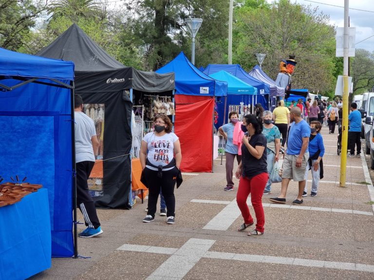 Exitosa feria de artesanos en General Pico