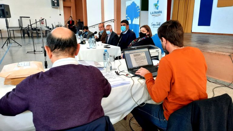 Cuatro empresas se presentaron con valores por encima del presupuesto oficial para la construcción del nuevo edificio del colegio Secundario de Arata
