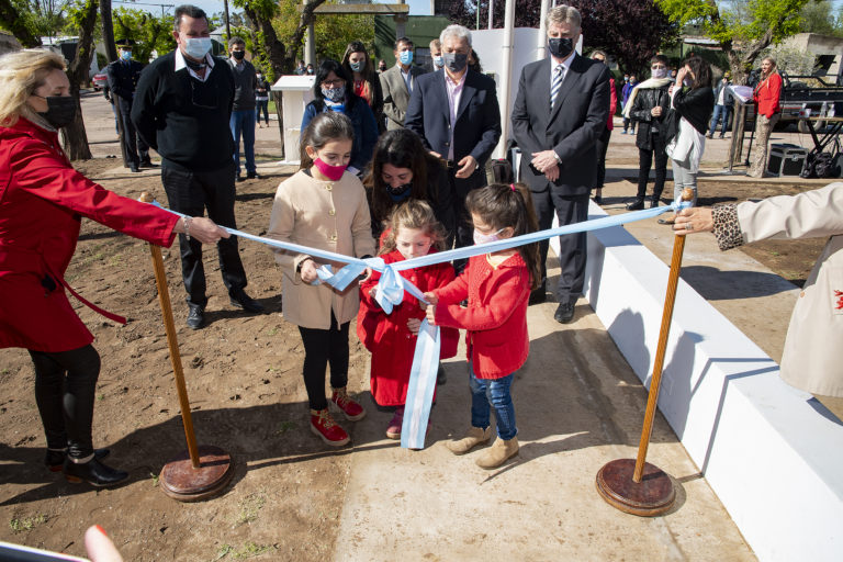 Ziliotto encabezó la entrega de 10 viviendas del programa provincial “Mi Casa” en Doblas