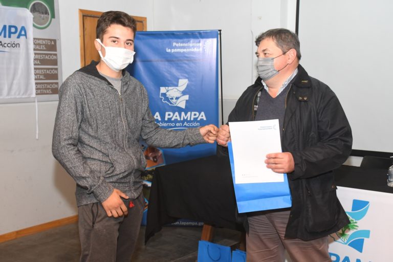 Entregaron 7 créditos por más de 6 millones de pesos de la Ley Ovina Nacional a productores pampeanos