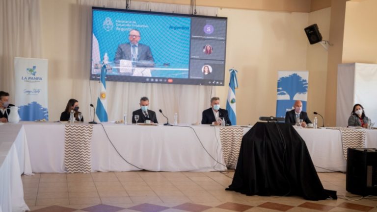 Subsidian por 235 millones de pesos al sector privado para crear mil puestos de trabajo en La Pampa