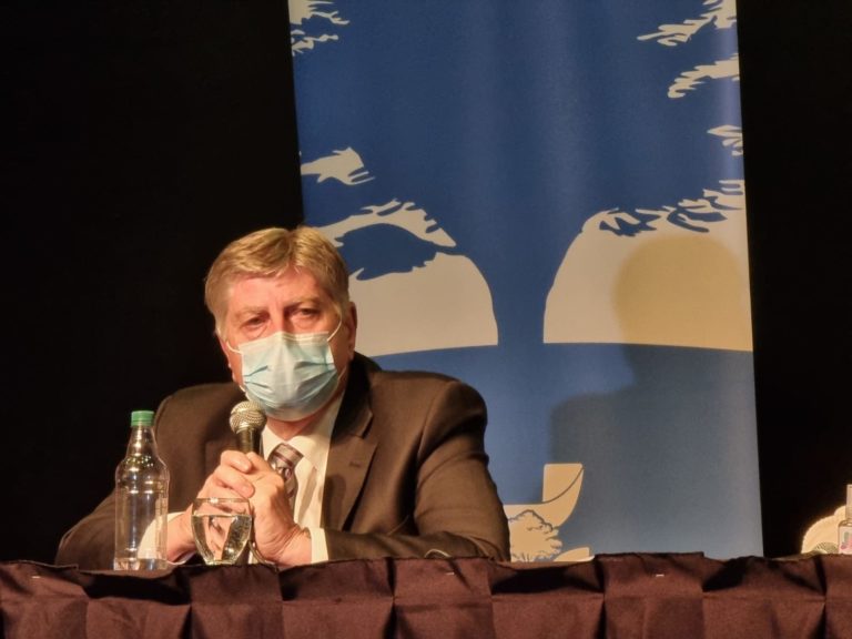 El Gobernador se refirió al comunicado  CARBAP: “Cada uno defiende lo suyo… yo tengo la obligación de defender a las pampeanas y pampeanos”