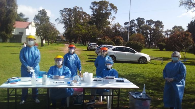 Salud no para en pleno día electoral: Vacunación, búsqueda activa y testeos rápidos