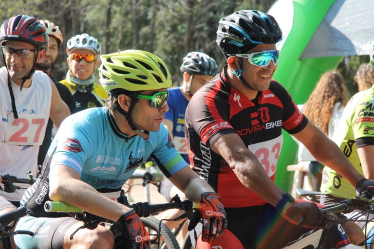 14 fotos de la celebración del aniversario de la universidad con un Duatlón en General Pico