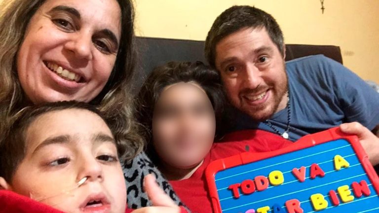 Es de Buenos Aires, tiene 7 años y fue diagnosticado con una enfermedad sin cura en el país: necesita USD 350 mil para tratarse en los EEUU