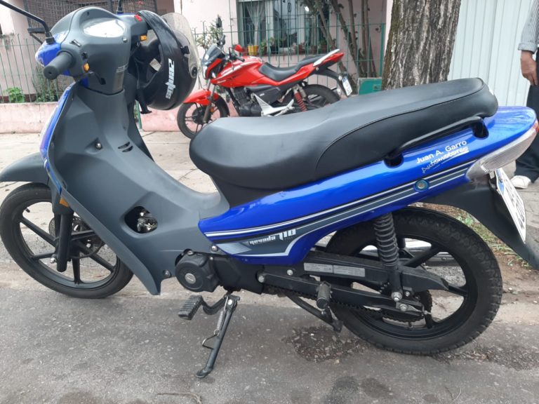 Se le cruzó un perro a mitad de cuadra y terminó hospitalizada