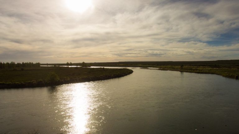 “El caudal que se utiliza para el acueducto, el agua potable, es un 2 % del total del Río Colorado, el resto se consume para riego”, reveló Néstor Lastiri