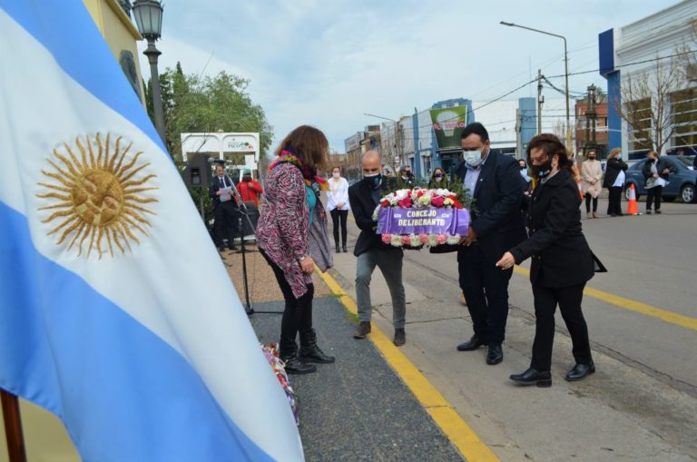 Se realizó en General Pico el acto por el día de las y los maestros