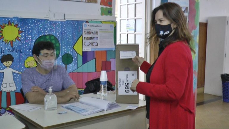 Fernanda Alonso, Intendenta de General Pico, votó y remarcó que cada elección es una fiesta de la Democracia