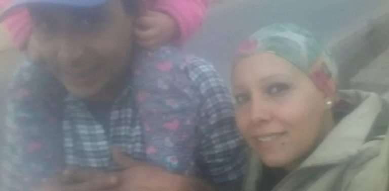 Mendoza: tiene cáncer, fue desalojada y quedó en la calle con su esposo y sus tres hijos, “Estamos desamparados”