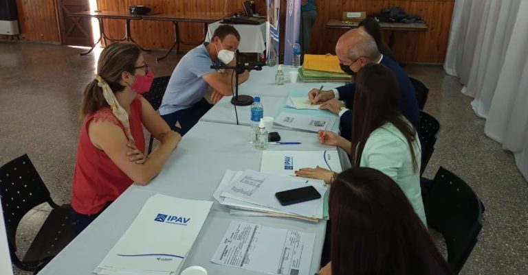 “IPAV en el Territorio”: Avanza la escrituración de viviendas sociales en Macachín