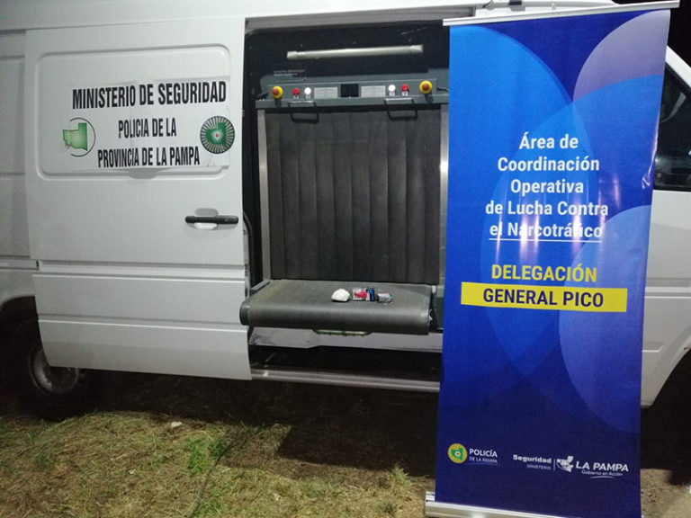 Detuvieron a un hombre en el puesto caminero Fortín Pampa: Con ayuda de un can, le secuestraron marihuana, cocaína y dinero