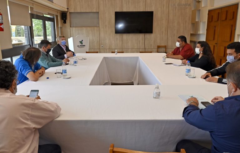 Provincia garantizó a los gremios de Salud las licencias ordinarias de verano
