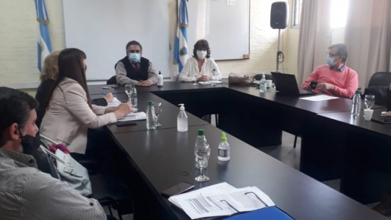 COVID-19: Gremios docentes pidieron recomendar a las escuelas que difundan la inscripción a la vacunación de niños de 3 a 11 años