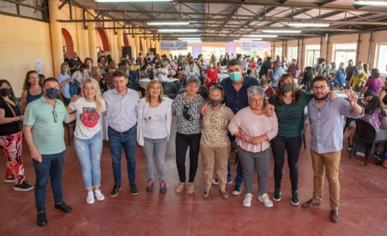 “El acceso a una computadora y a Internet deben ser derechos que sirvan para nivelar para arriba y no para generar grietas que separen al que tiene del que no”, dijo Bensusán
